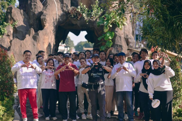 Ribuan Sivitas Akademika Meriahkan Pembukaan Rector Cup UMM 2026, “Semalam Suntuk” Guncang Panggung Fun Run